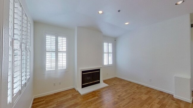 Photo - 1807 Ladrillo Aisle Unit 104