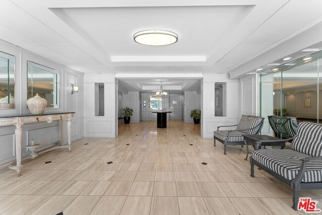 Photo - 906 N Doheny Dr Unit #311