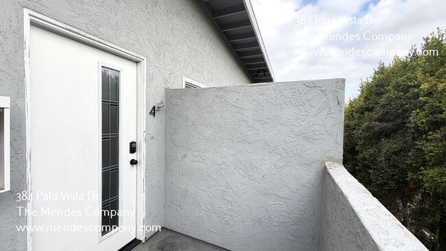 Building Photo - 384 Pala Vista Dr Unit 4