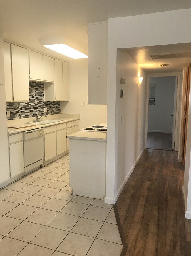 Building Photo - 10912 Rincon St Unit 10914 Rental
