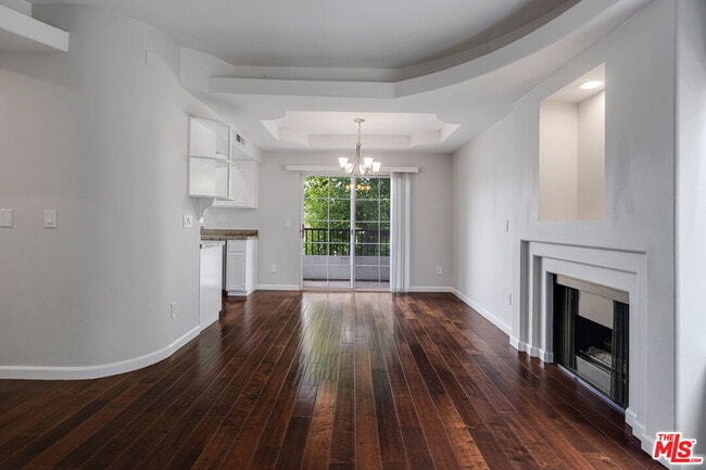 Photo - 10627 Moorpark St Unit 9