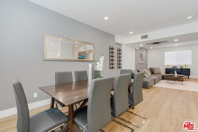 Photo - 4637 Laurel Canyon Blvd Unit 3