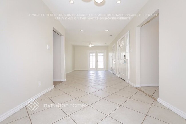 Photo - 17552 Cantara St