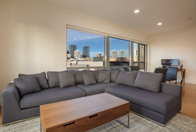 Photo - Stunning Corner Condo with City Views in the Heart of Gaslamp Unit 605