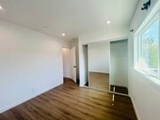 Photo - 10914 Columbus Ave Apartments Unit 4