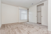 1BR, 1BA - 600-700 SF - Casa Commonwealth Apartments