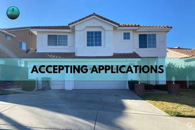 Building Photo - Step into luxury with this expansive 5 bed... Rental