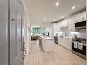 Photo - 1901 Victoria Ave