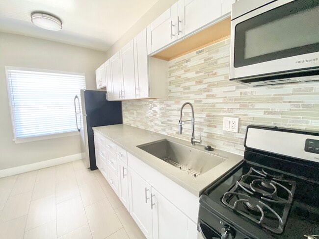 Photo - 2933 W 8th St Apartment Unit 104