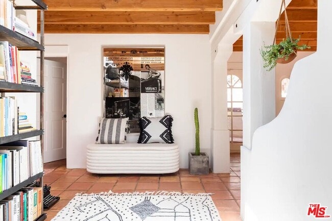 Photo - 3539 Canon Dr