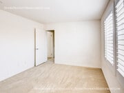 Photo - 728 Huron Pl