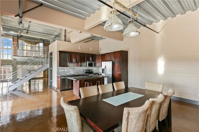 Photo - 312 W 5th St Unit 1204