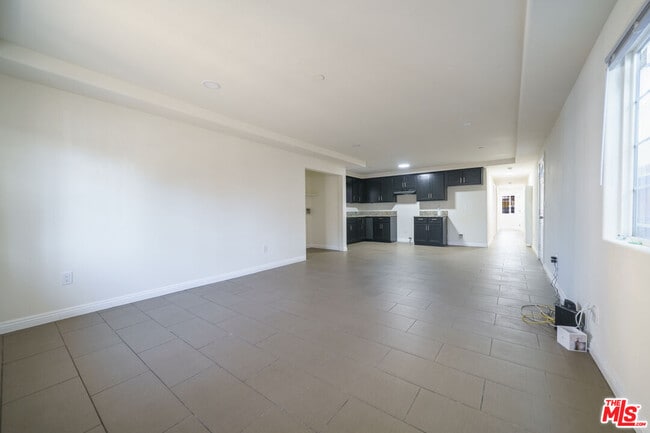 Photo - 10952 1/2 Wilmington Ave