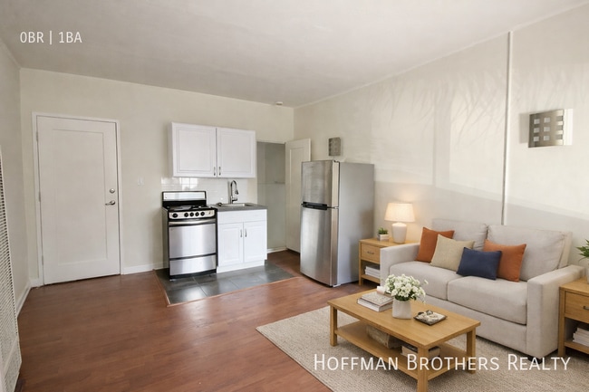 Building Photo - 654 S Dunsmuir Ave