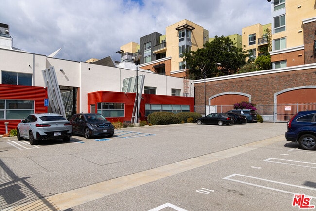 Photo - 130 S Hewitt St Unit 31