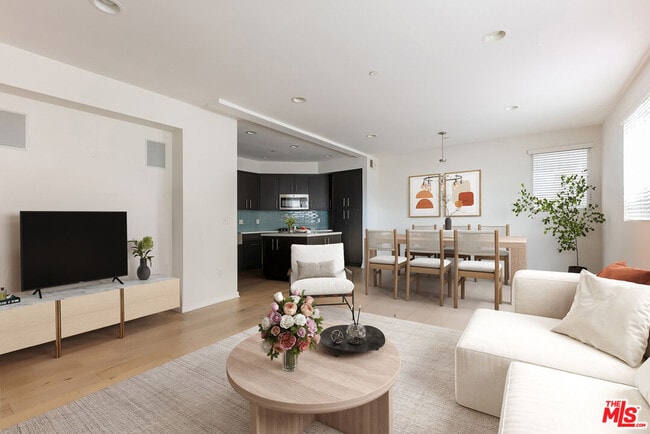 Photo - 11912 Laurelwood Dr Unit 103