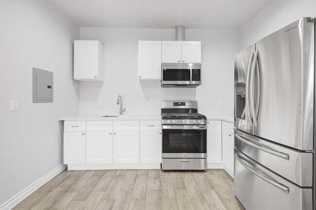 Photo - 8459 O'Melveny Ave