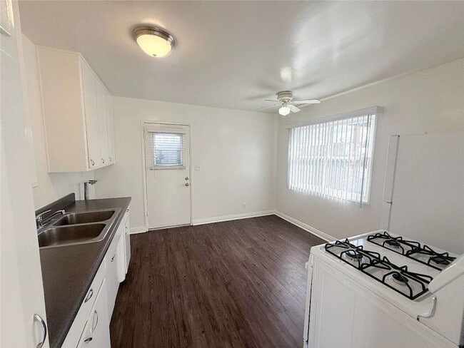 Photo - 24638 Eshelman Ave