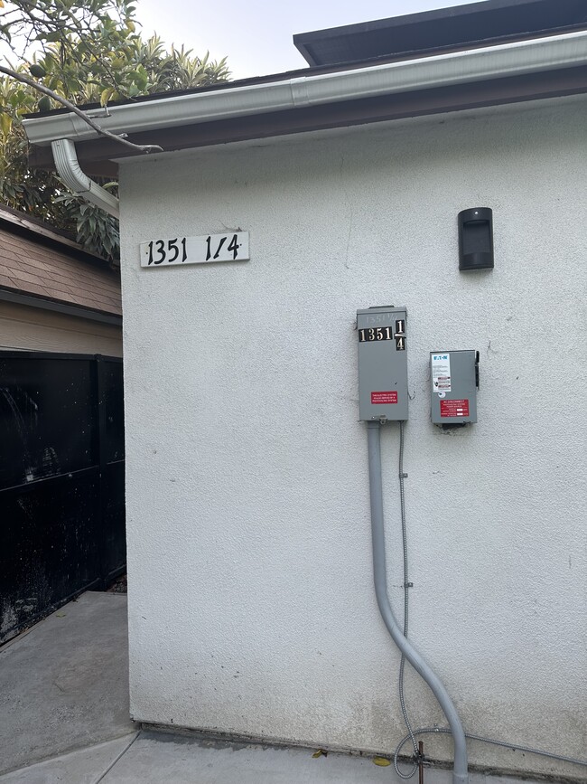 Building Photo - 1351 E 41st Pl Unit 1351 1.25