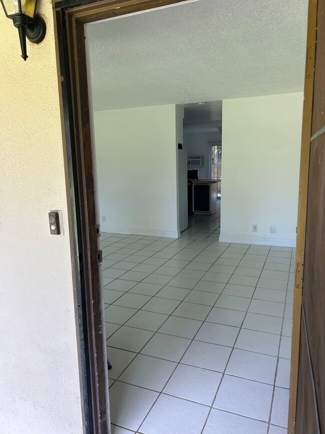 Photo - 521 S Lyon St Unit 35
