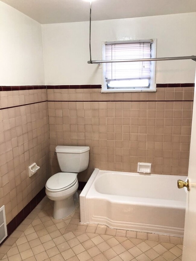 Photo - 8149 Blackburn Ave Unit 8149.5
