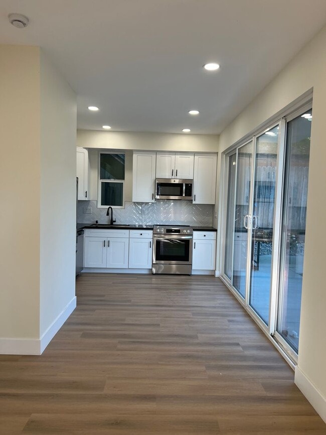 Photo - Stunning newly built, modern 1 bedroom, 1 bath unit