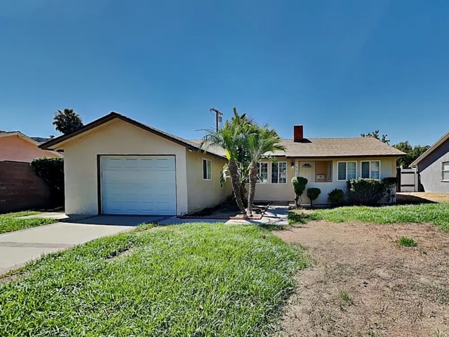 Building Photo - 7945 Lasaine Ave