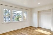 Photo - 950 E 48th St Townhome
