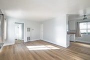 1BR, 1BA - 600SF - Living Room - 921 N. Cedar St.