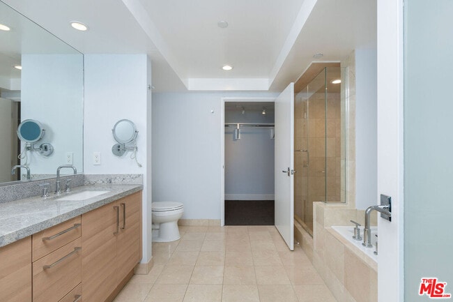 Photo - 13650 Marina Pointe Dr Unit 1509