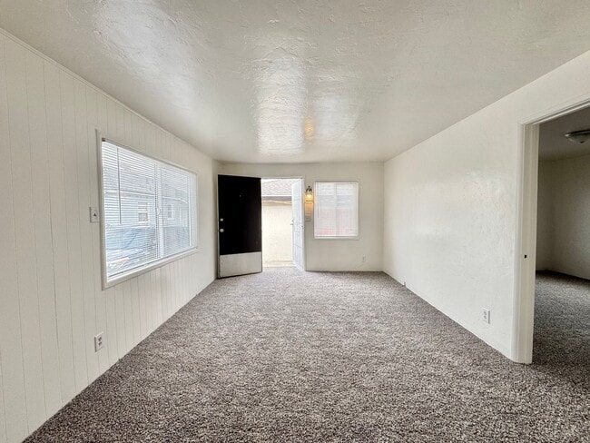 Photo - 5948-5950 John Ave. Unit 5948