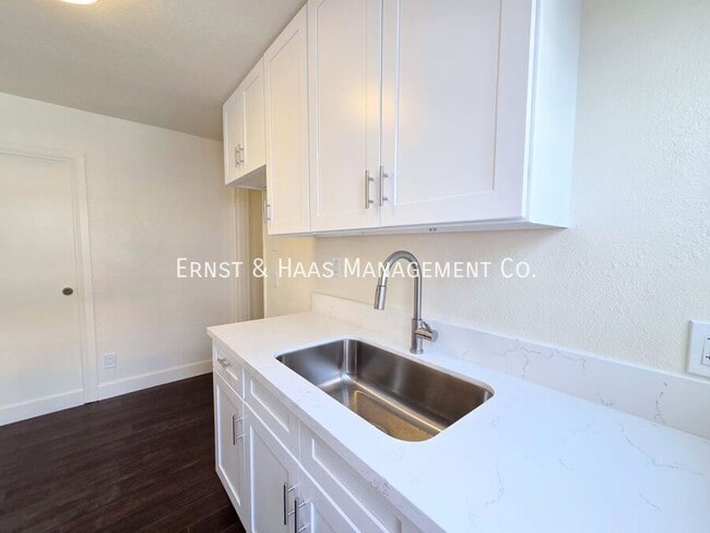 Photo - 5544 Atlantic Ave Unit C