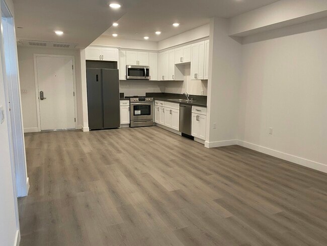 Photo - 16030 Sherman Way Unit A-1BDa