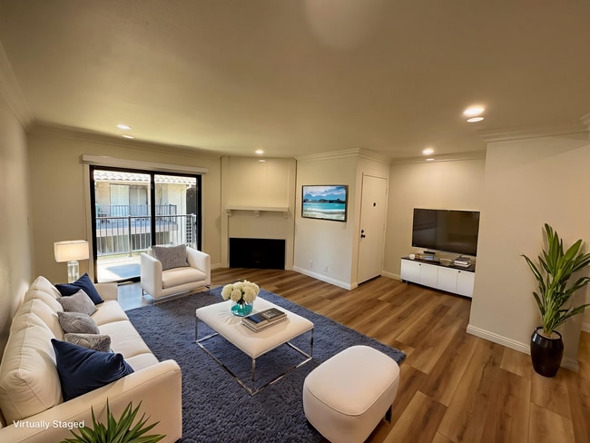 Beautifully Updated 2 Bed, 2 Bath Condo in... - Beautifully Updated 2 Bed, 2 Bath Condo in...