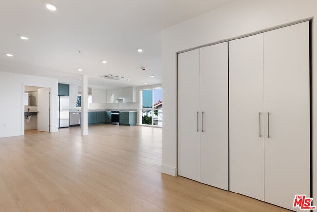 Photo - 8561 Belmont St Unit 8