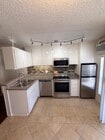 Apt. 31 - Kitchen - 659 S Cloverdale Ave