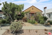 Photo - 1107 S Alfred St House