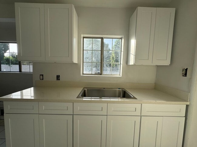 Photo - 13156 Mercer St