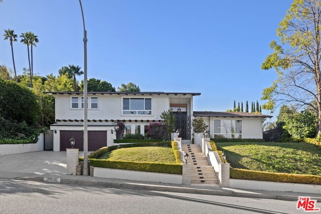 Building Photo - 16541 Park Ln Cir