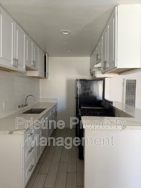 Photo - 16439 California St Unit 1/4