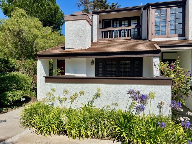 Photo - 1586 Palisades Dr