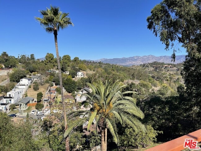 Photo - 4255 Raynol St