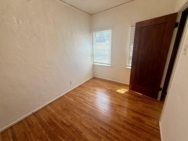 Photo - 1844 E 5th St. #3