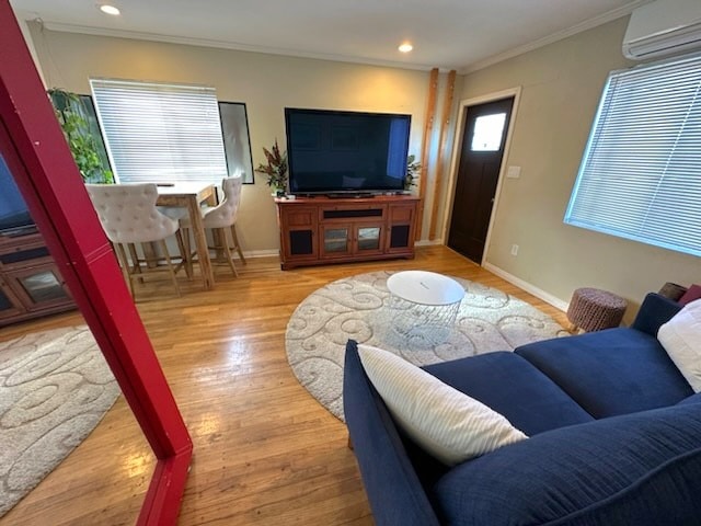 Photo - 4749 Niagara Ave