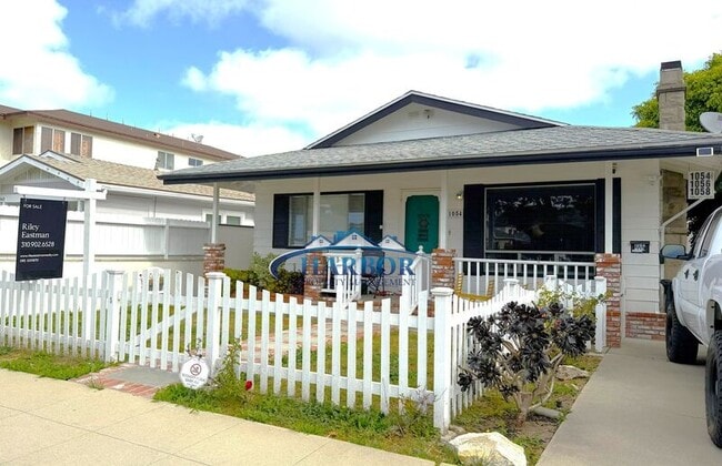 Building Photo - 1054 W 23rd St Unit 1056