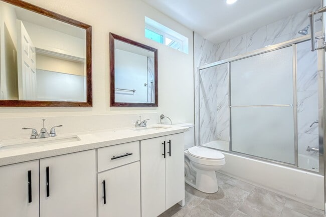 Photo - 2026 Luxury 4 & 6 Bedroom Units Unit #732 1/2