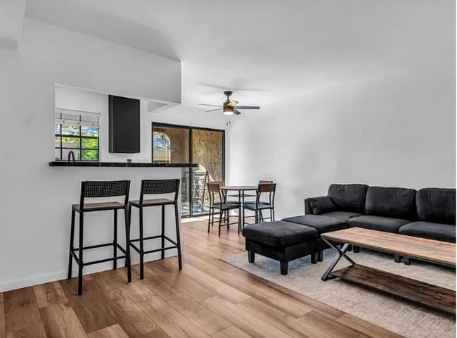 Building Photo - 5300 E Waverly Dr Unit J14