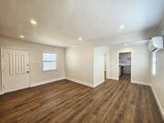 Photo - 1604 N Hollywood Way Unit B