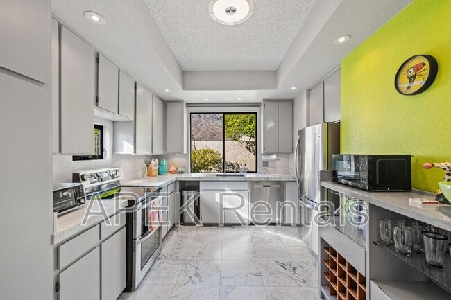 Photo - 1317 E Amado Rd