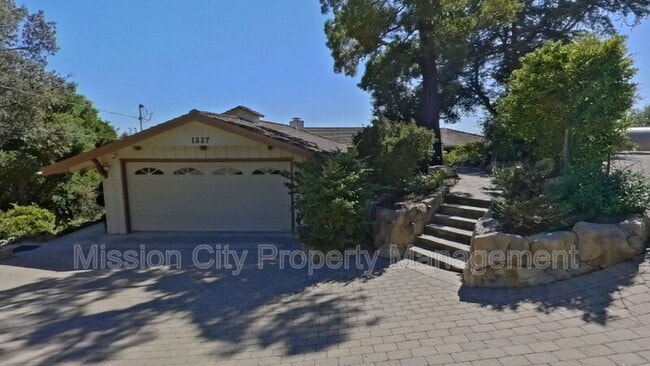 Photo - 1227 Viscaino Rd